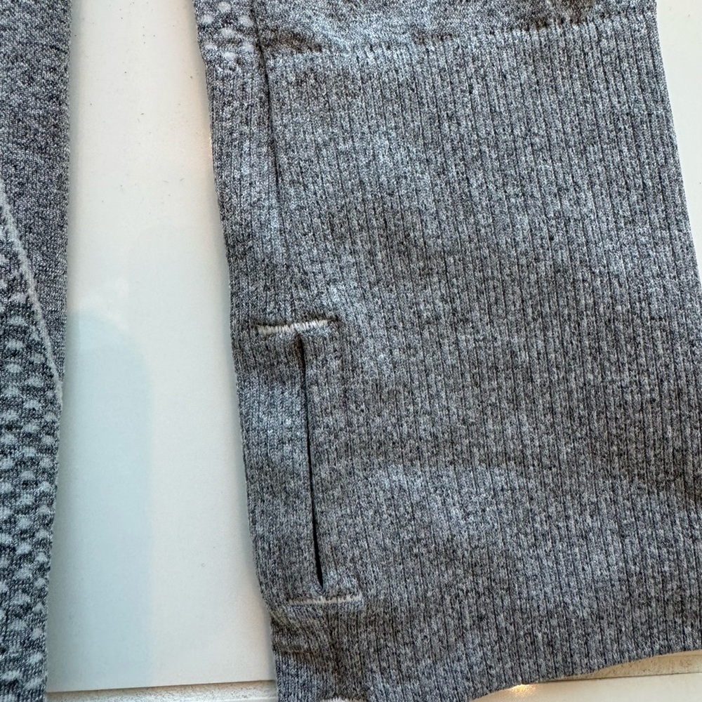 Gap Light Gray Patterned Athletic Long Sleeve Top… - image 6